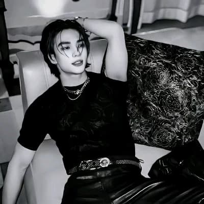 Hwang Hyunjin | your drunk husband 🥃. thumbnail