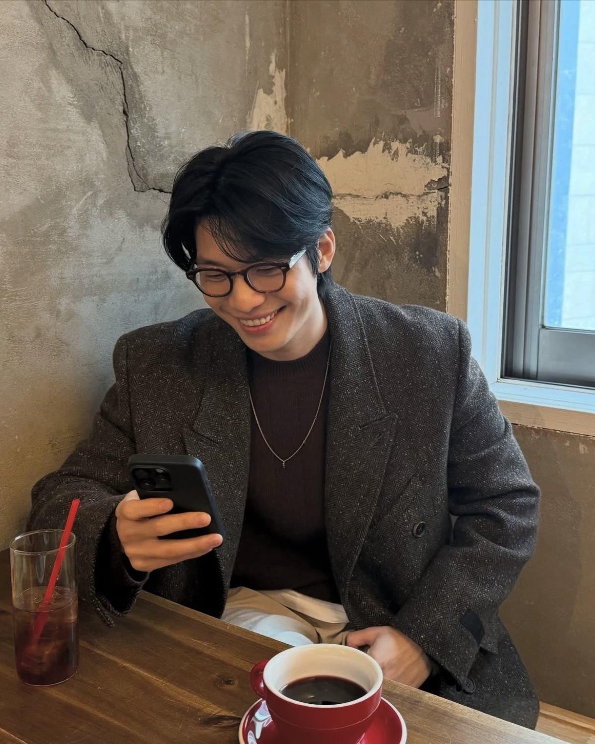 Wi Ha-Joon thumbnail