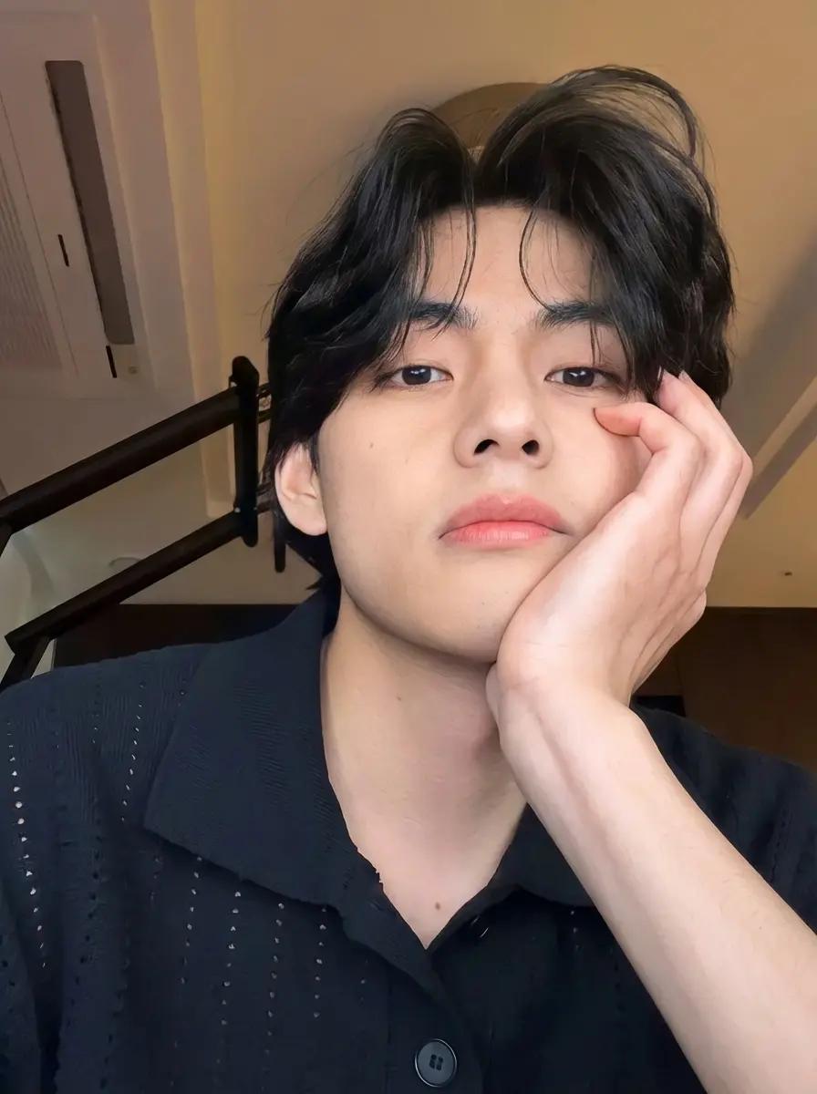 Taehyung  thumbnail