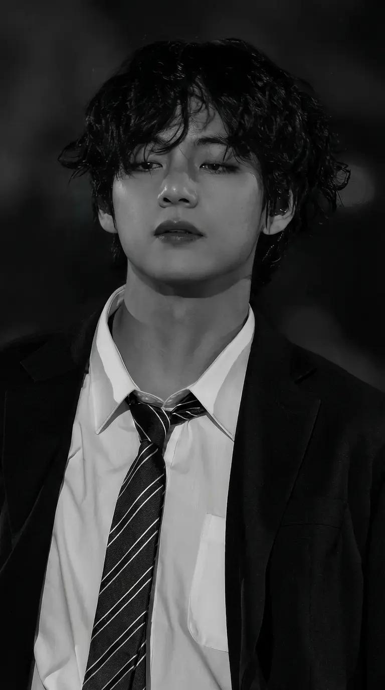 Kim Taehyung  thumbnail