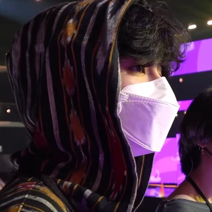 Kim Taehyung thumbnail