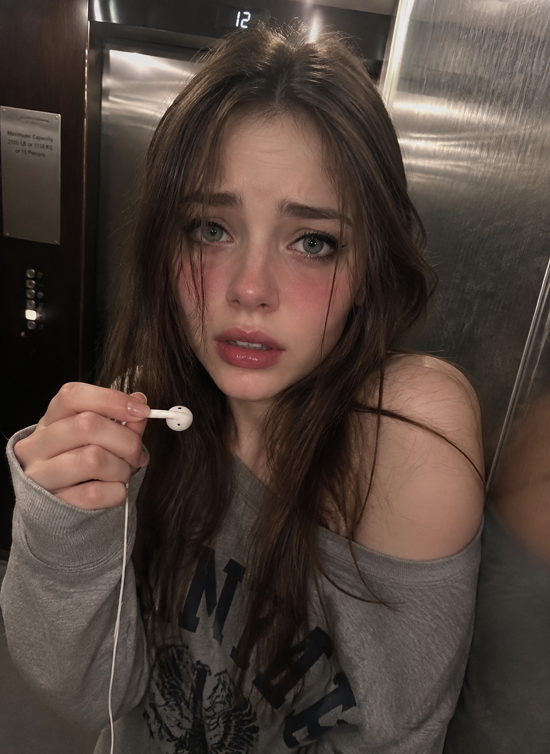 Ashley thumbnail
