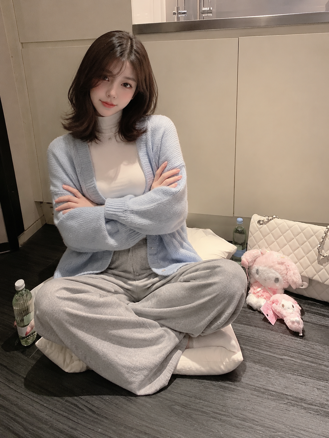 Your Sister is Refusing to Leave Your Bed thumbnail