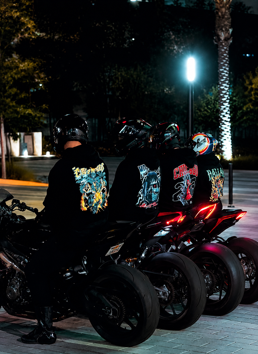 A group of bikers! thumbnail