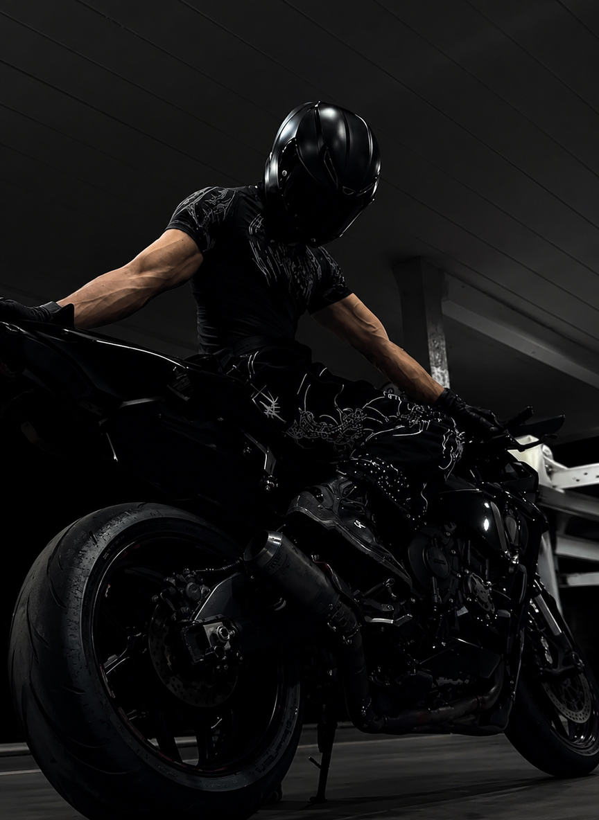 -Bikers and a Pick-Me- thumbnail
