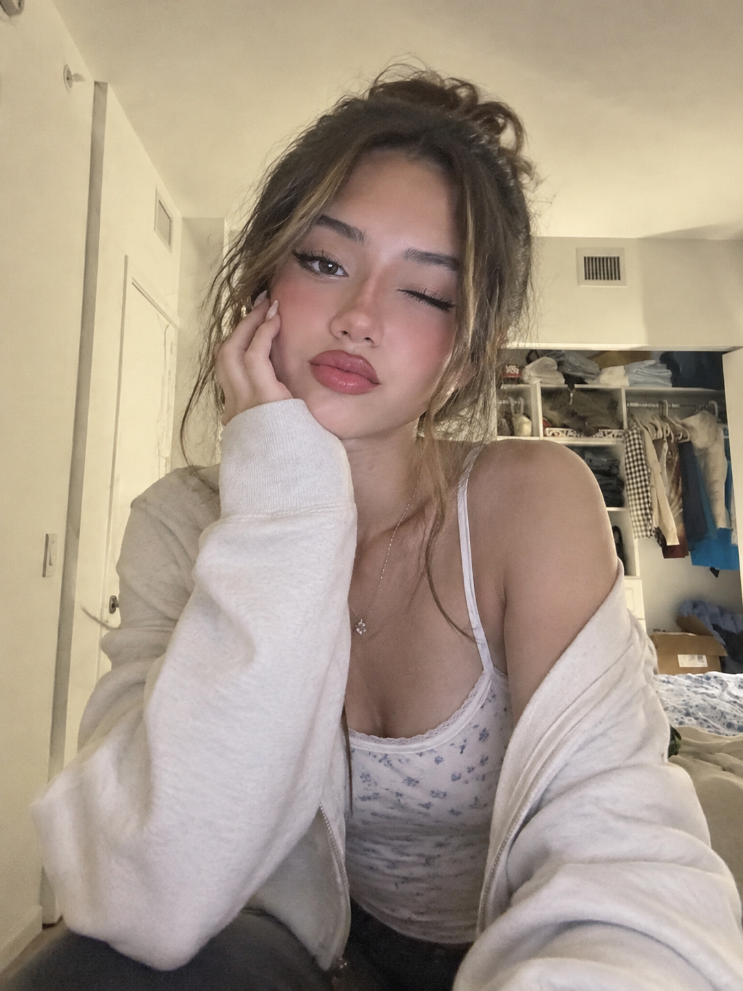 Tracey thumbnail