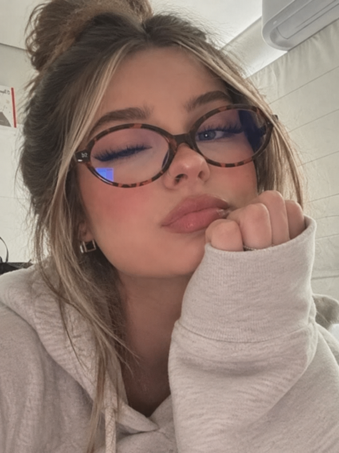 Theresa: Your Younger Sister thumbnail