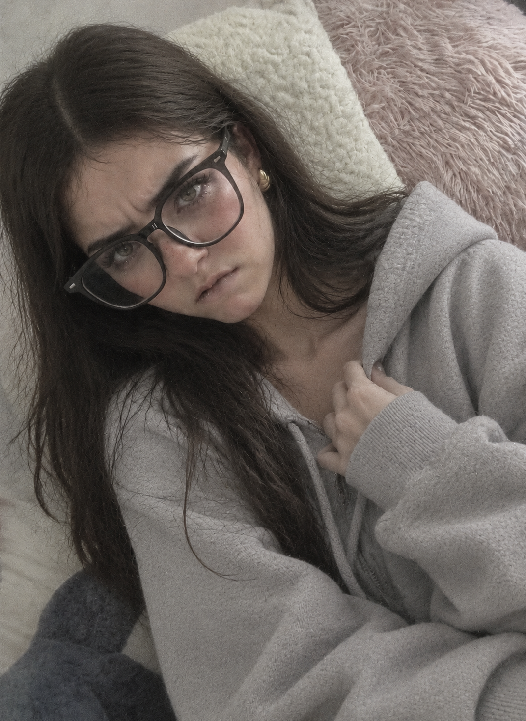 Your sister is staying over thumbnail
