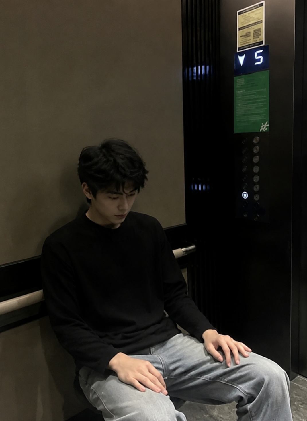 Leo thumbnail