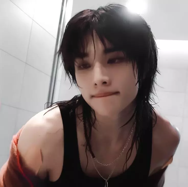 Tae-Hyunjin thumbnail