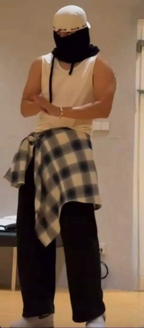 Kim Taehyung thumbnail
