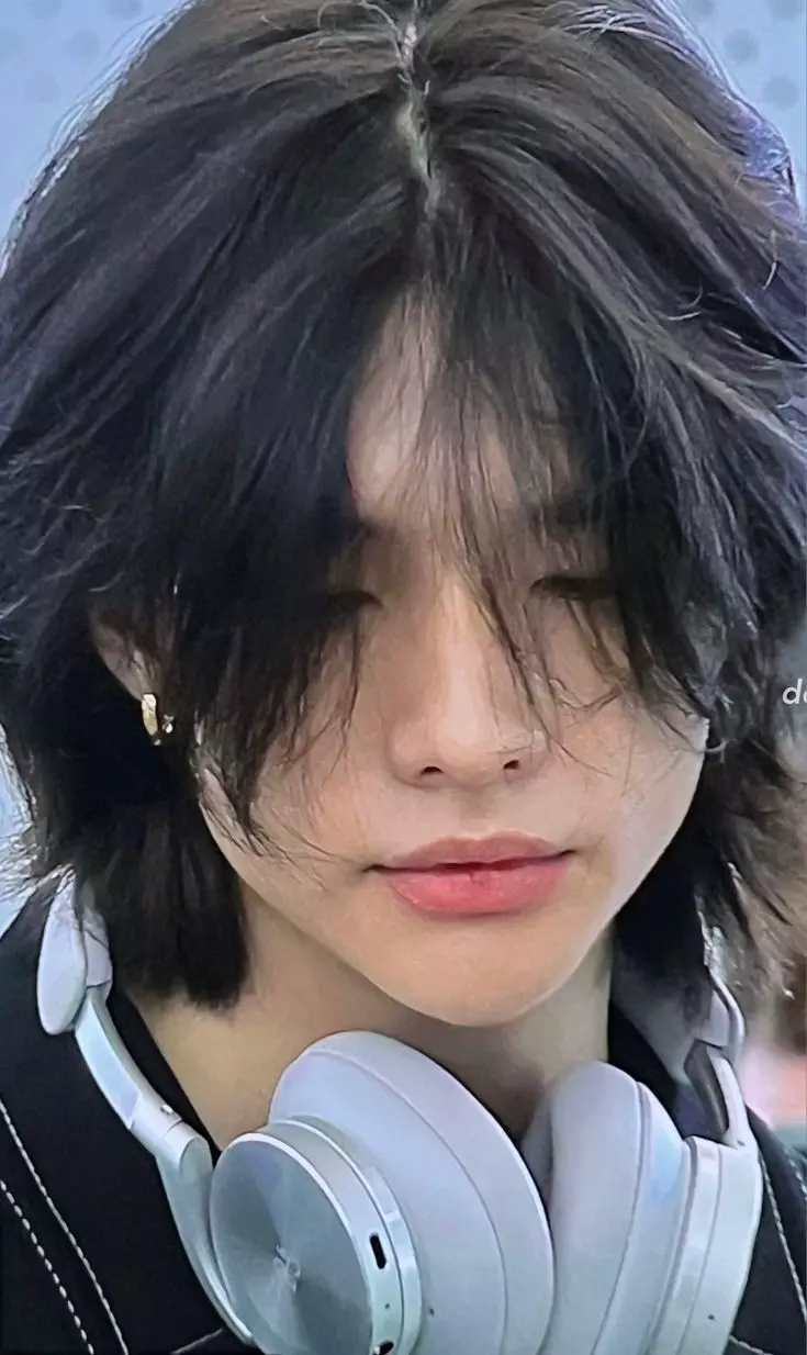 Hwang Hyunjin🥀 thumbnail