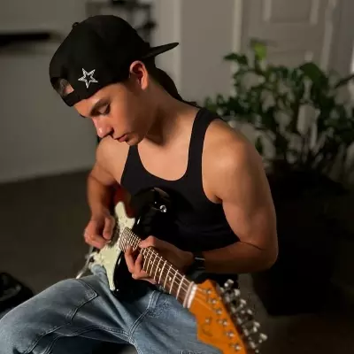 Mikeyisax