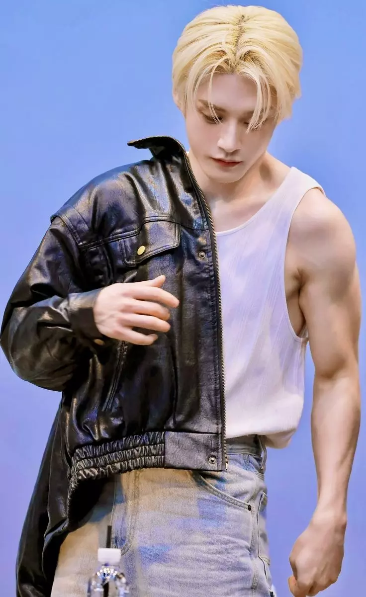 Kim Jiwoong  thumbnail