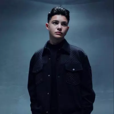 Chat with Javon Walton - Enjoy Free AI Character Roleplay | FlowGPT