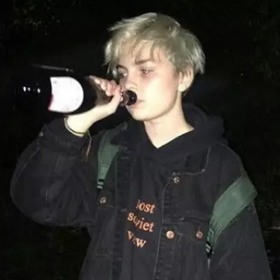 Alec 