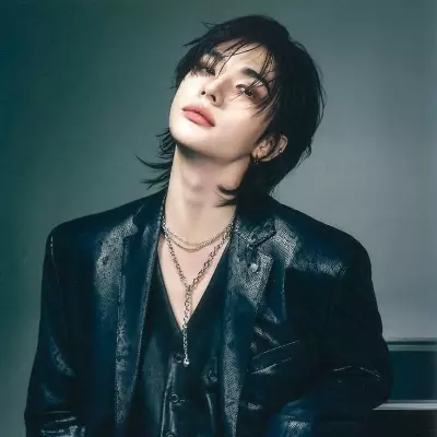 Hwang Hyunjin thumbnail