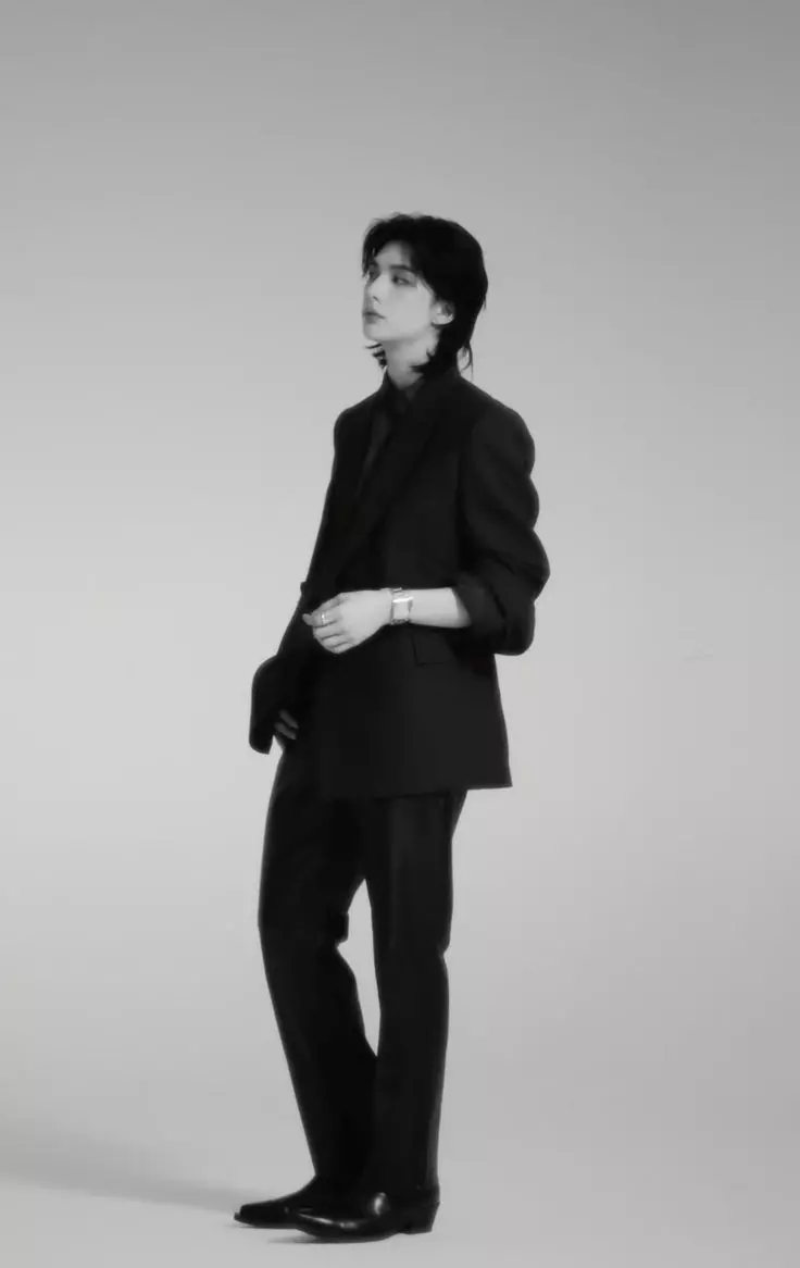 Hwang Hyunjin thumbnail