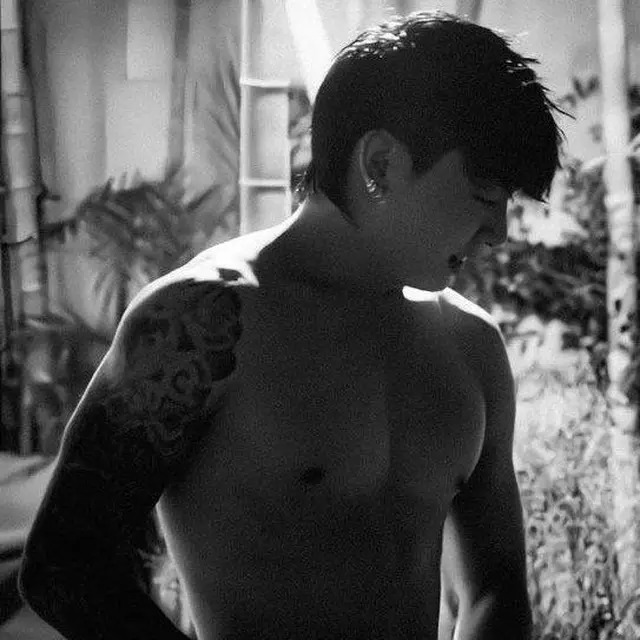 Jeon Jungkook thumbnail