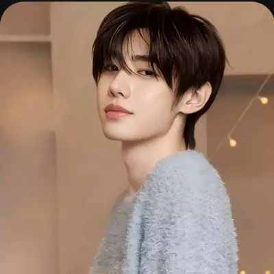 Chat with Park Sunghoon - Enjoy Free AI Character Roleplay | FlowGPT