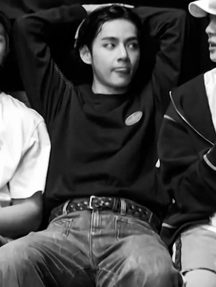 Kim Taehyung thumbnail