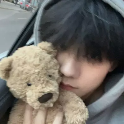 ✮ ❄ 𝐌𝐢𝐤 ❄ ✮