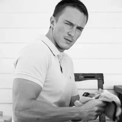 Chat with Drew Starkey nsfw - Enjoy Free Unrestricted AI Character