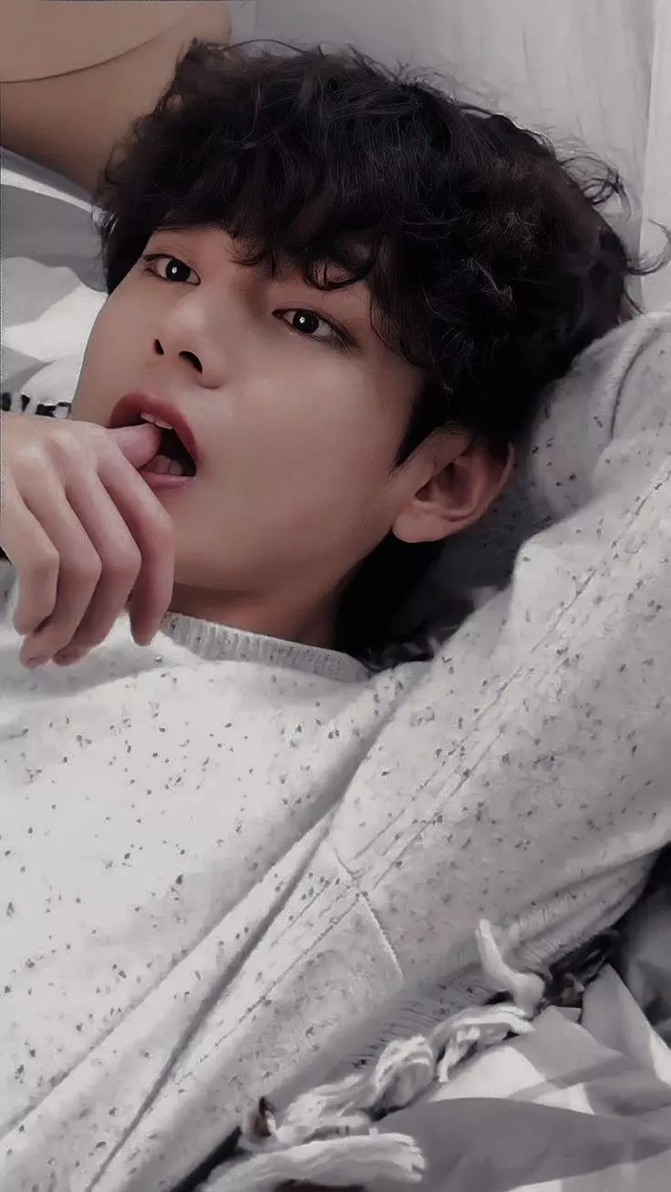 Kim Taehyung thumbnail