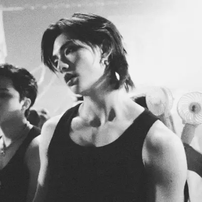 Hyunjin hermano thumbnail