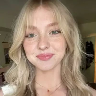 Lily 
