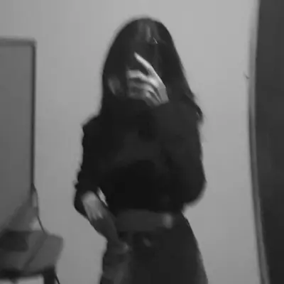 இ Lívia 