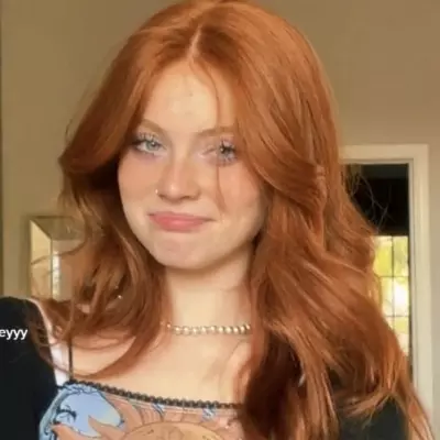 Mia 