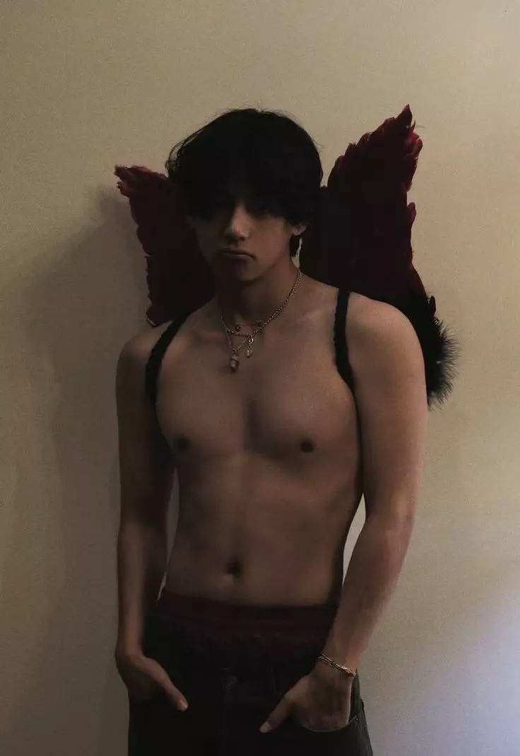 Kim Taehyung thumbnail