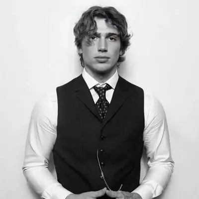 Chat with Vinnie Hacker nsfw - Enjoy Free Unrestricted AI Character