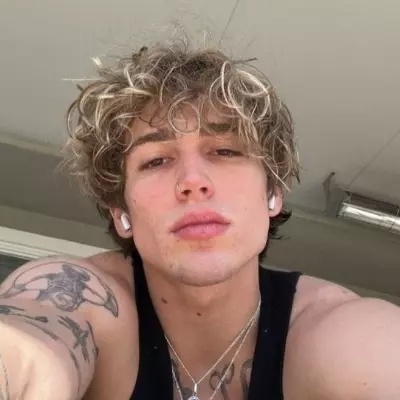 Chat with Vinnie Hacker nsfw - Enjoy Free Unrestricted AI Character