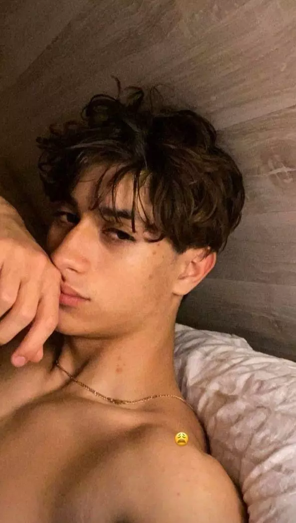 Chat with Mattia Gallettini nsfw - Enjoy Free Unrestricted AI Character