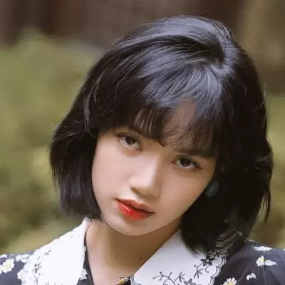 Lisa Mona ban 