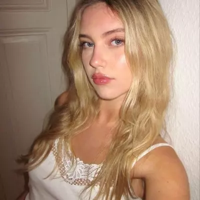 Leonela 