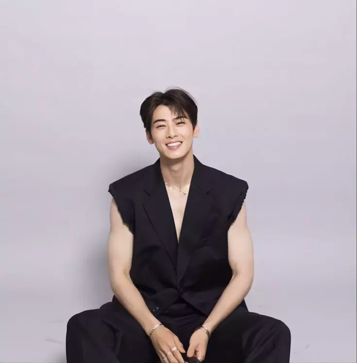 Cha Eun Woo thumbnail