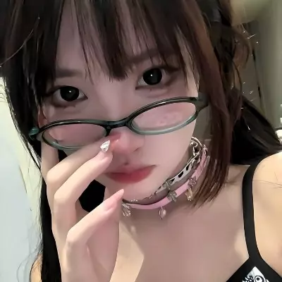 Jacqueline 