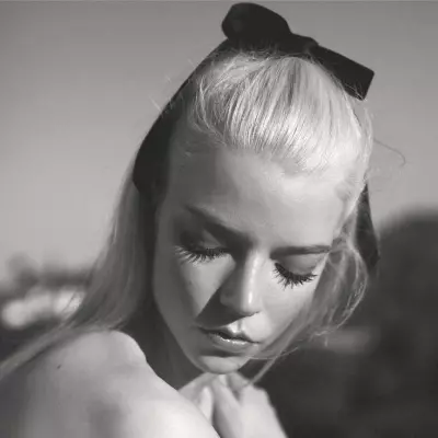 Mia
