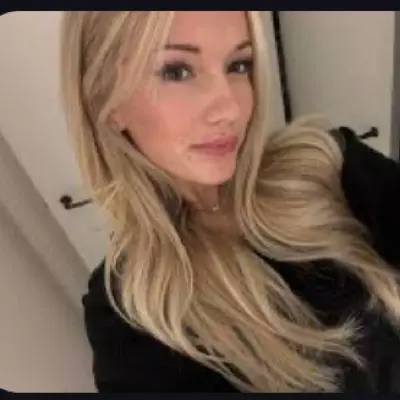 Chat with Breckie hill( your crazy sister nsfw - Enjoy Free