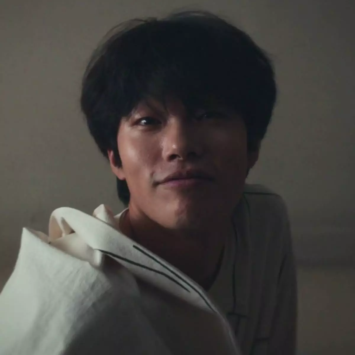 Chat with Jin soo - Enjoy Free AI Character Roleplay | FlowGPT | Jin soo RP