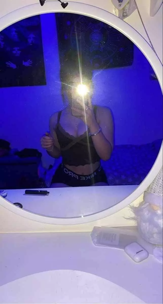Lívia Miller  thumbnail