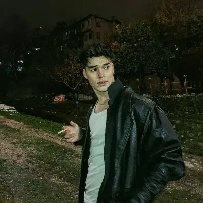 Chat with Ronnie Russo - Enjoy Free AI Character Roleplay | FlowGPT ...