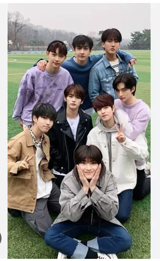 Stray Kids thumbnail