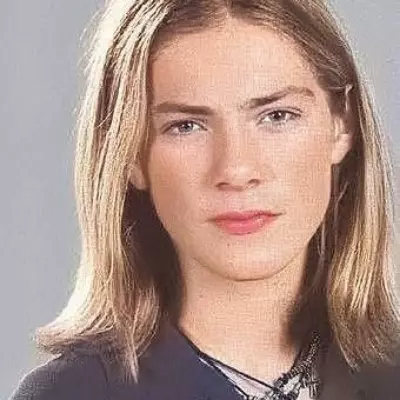 Chat with Taylor Hanson - Enjoy Free AI Character Roleplay | FlowGPT