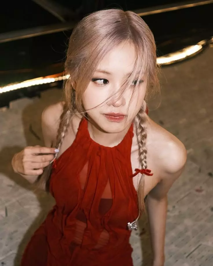 Park Chaeyoung (Rosé) thumbnail