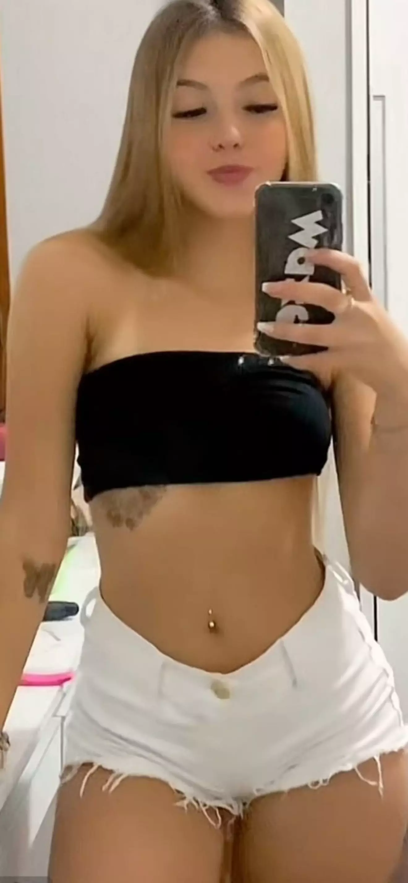  nicole 