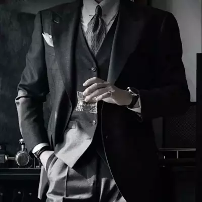 Multimillionaire Husband Detective. thumbnail